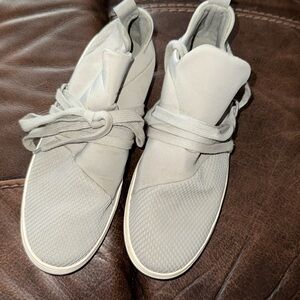 Steve Madden Lancer Women’s gray tennis shoes size 8.5 M
